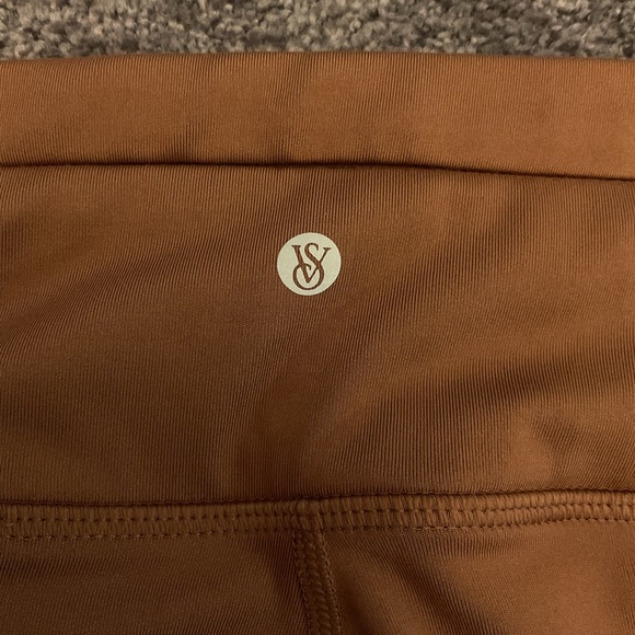 Victoria’s Secret Sport Essential Pocket Leggings - Picture 6 of 8